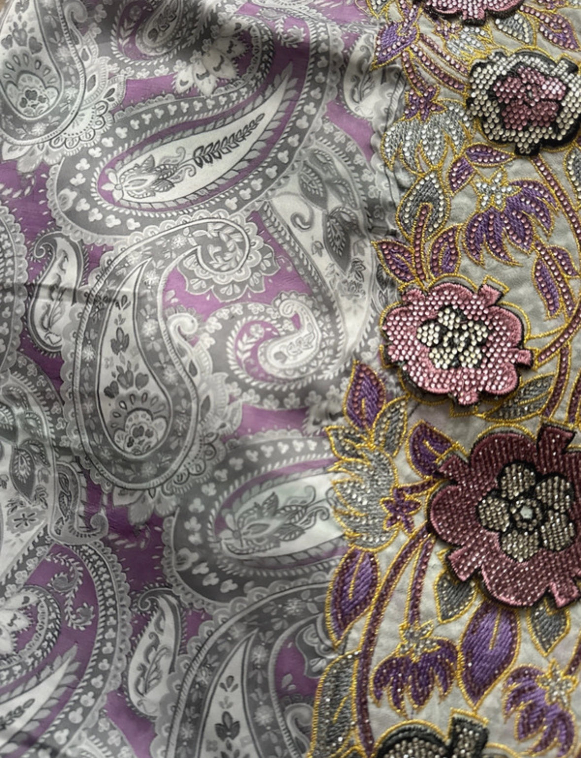 Tissu du mukhawar en soie italienne