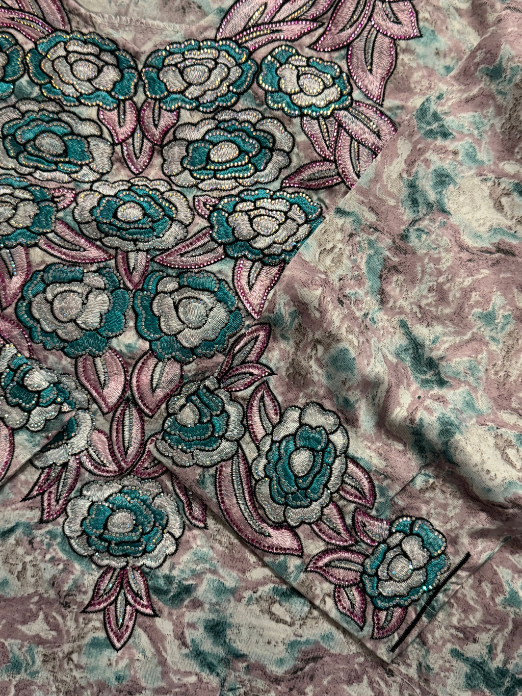 Mukhawar avec un foulard