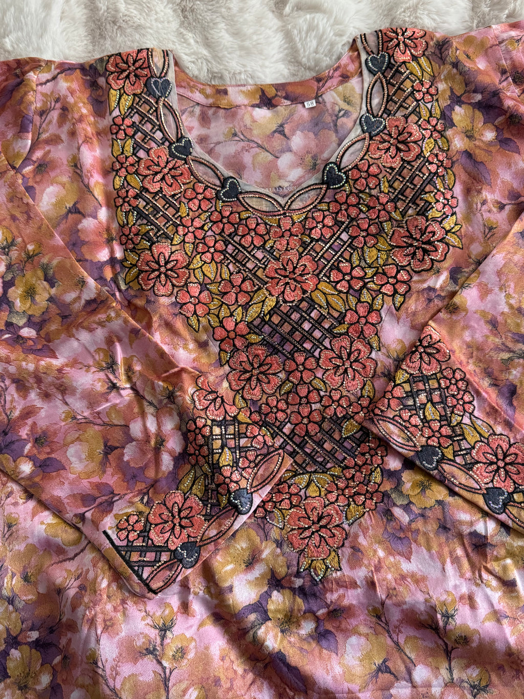 Mukhawar avec un foulard