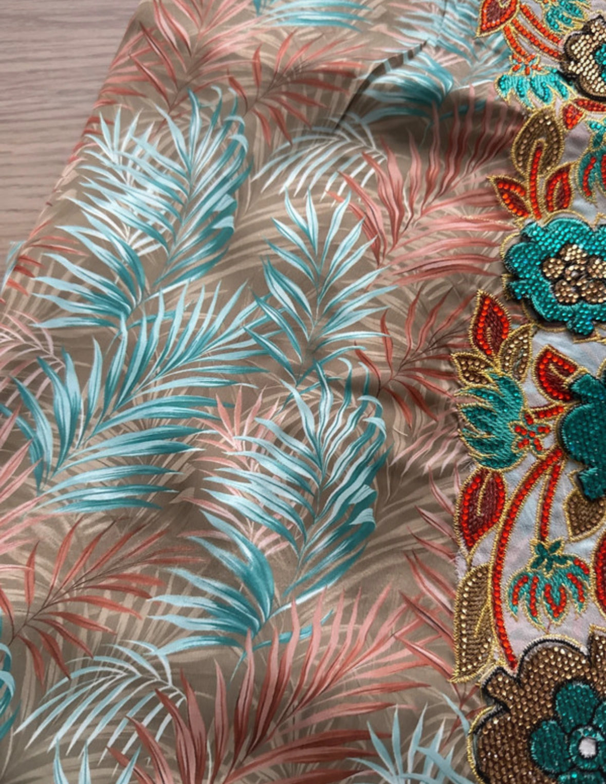 Tissu du mukhawar en soie italienne