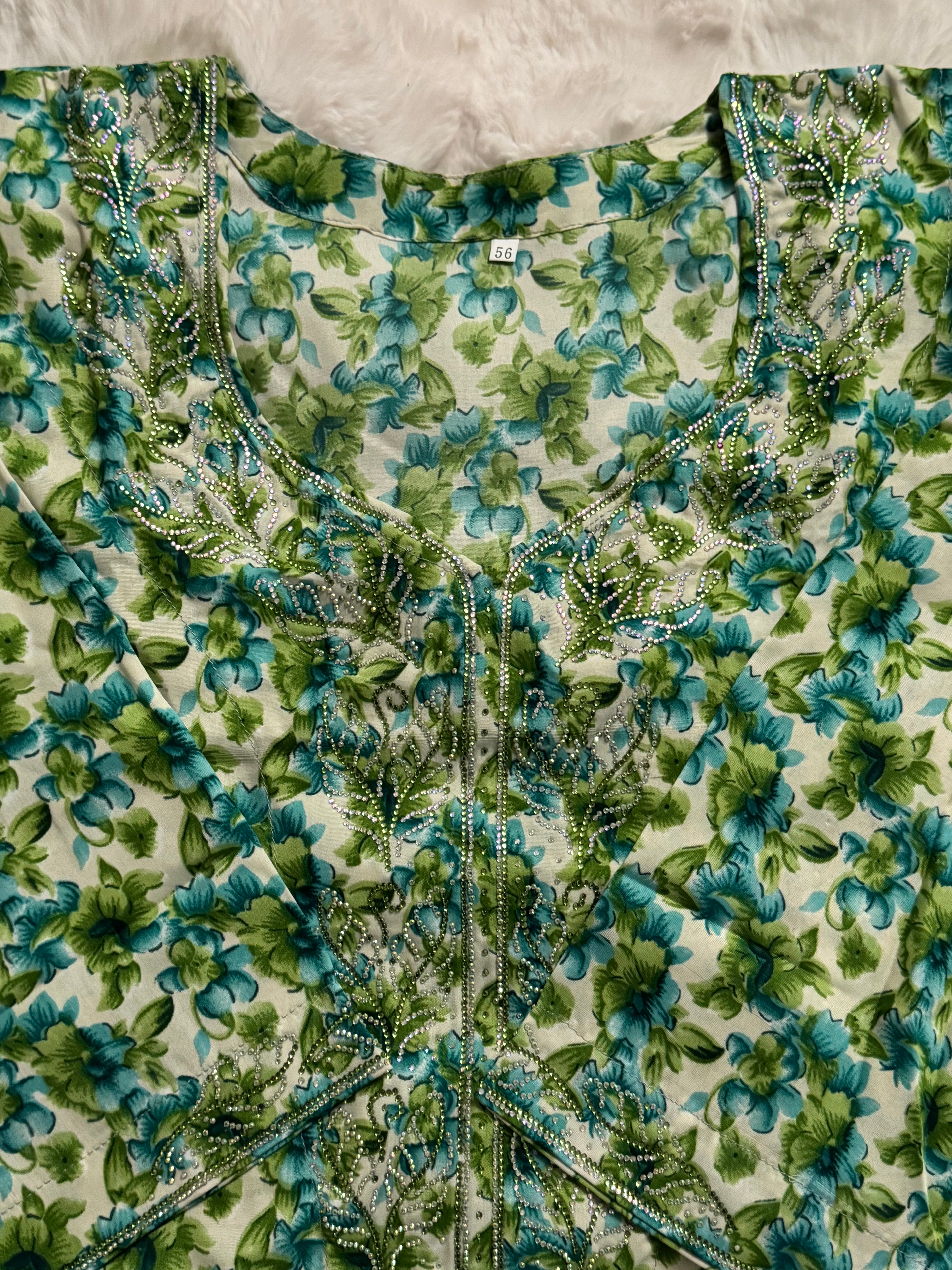 Mukhawar avec un foulard