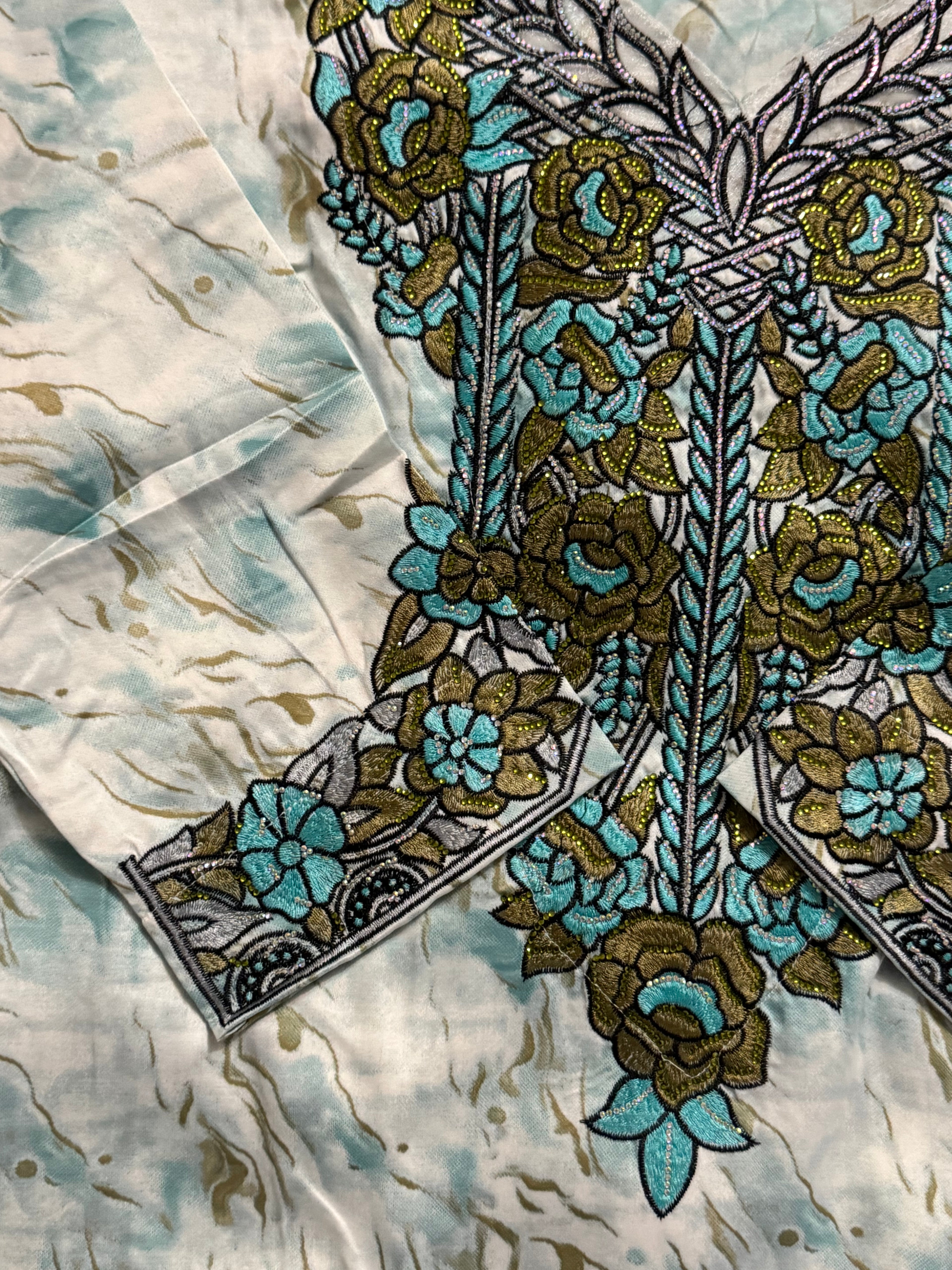 Mukhawar avec un foulard