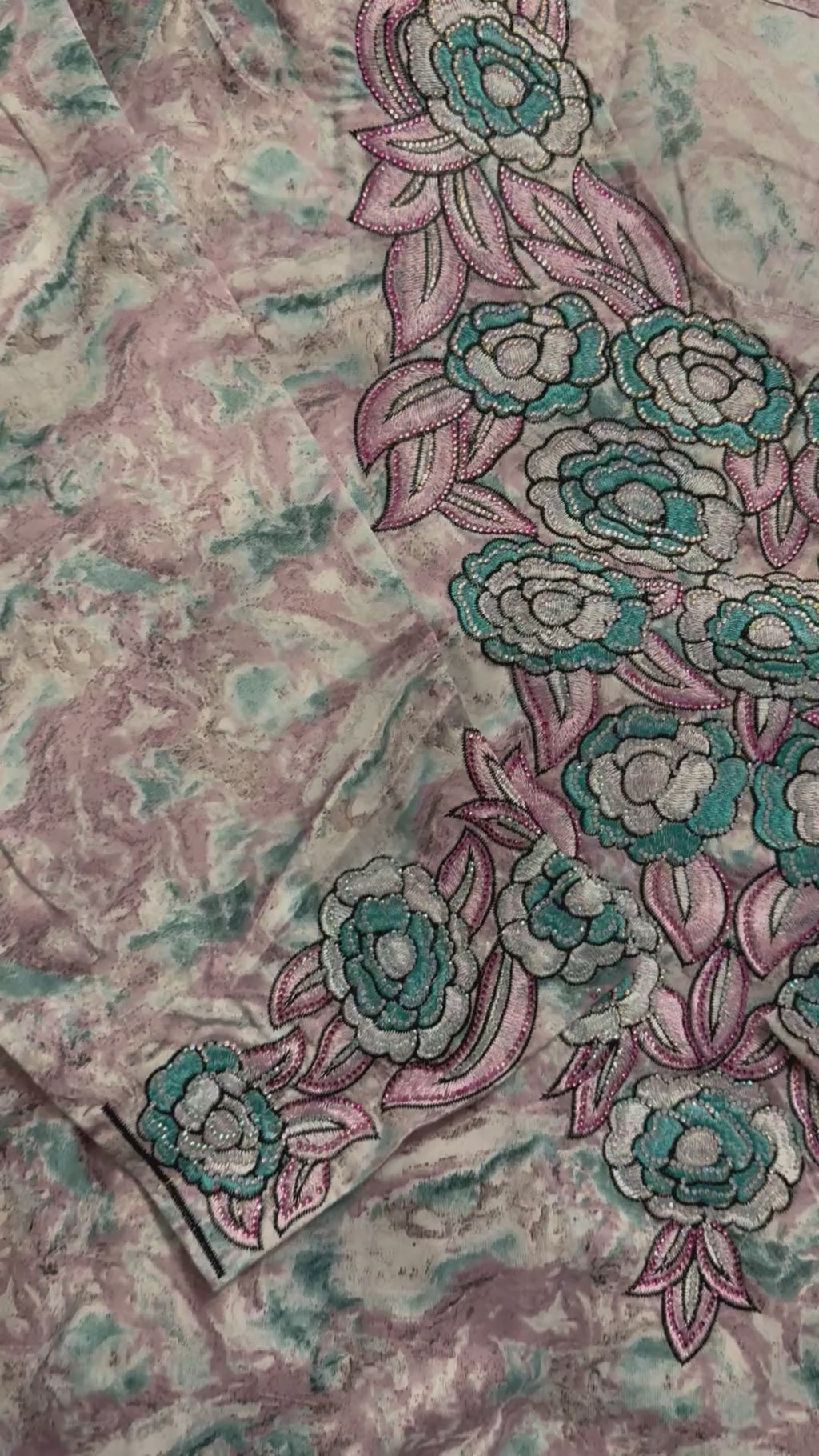 Mukhawar avec un foulard