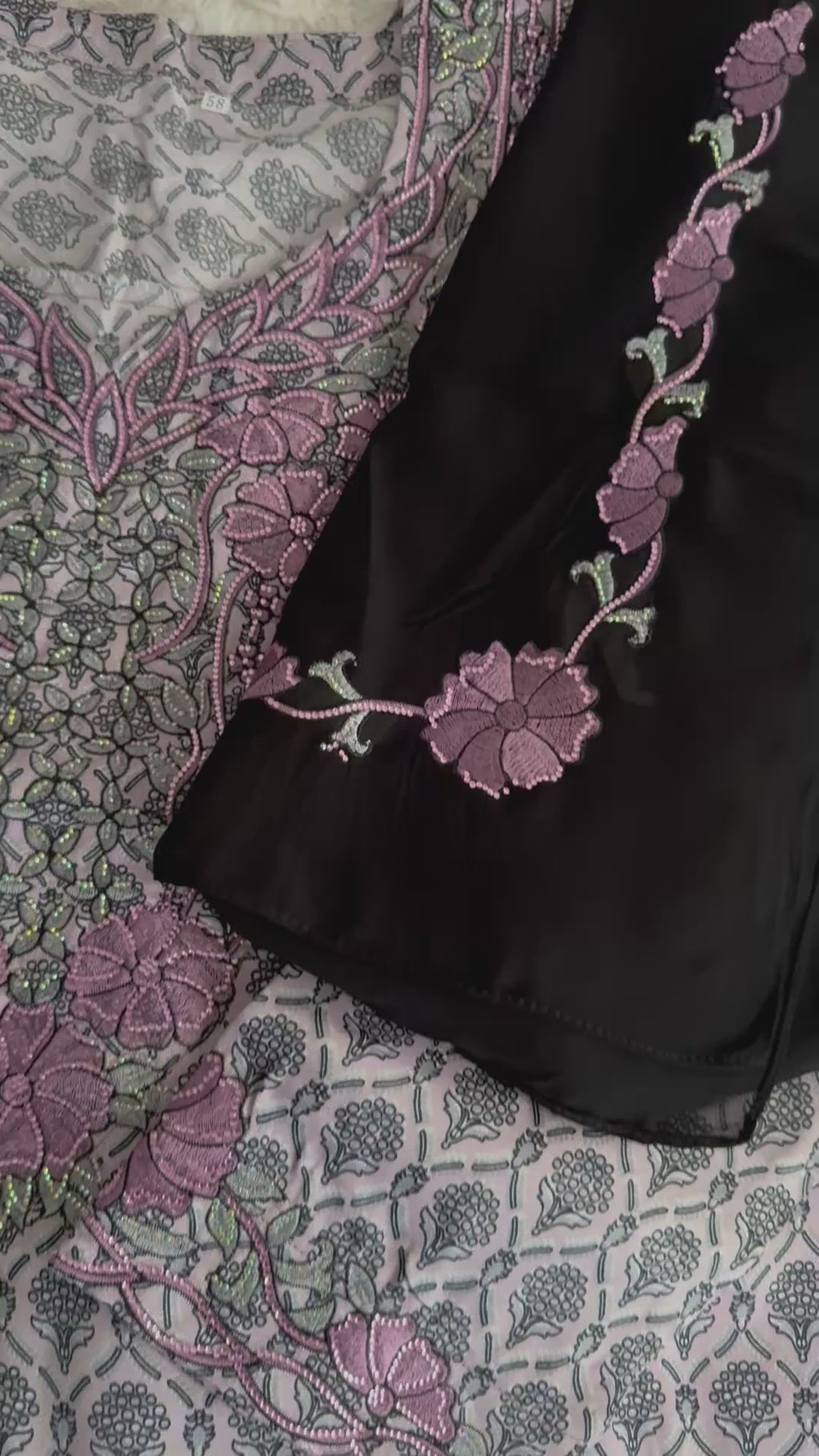 Mukhawar avec un foulard